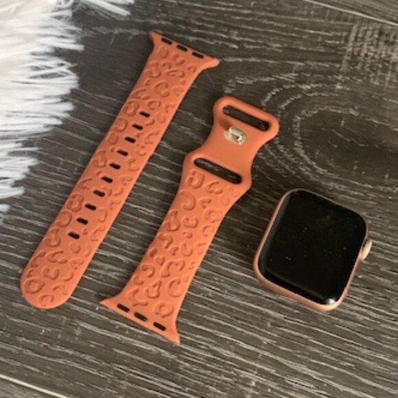 Ultra Soft Silicone Burnt Orange Leopard Engraved Apple Watch Band | 38/40/41mm - Picture 1 of 4